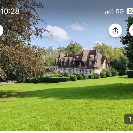 Un Appartement Dans Un Chateau Deauville Exterior photo